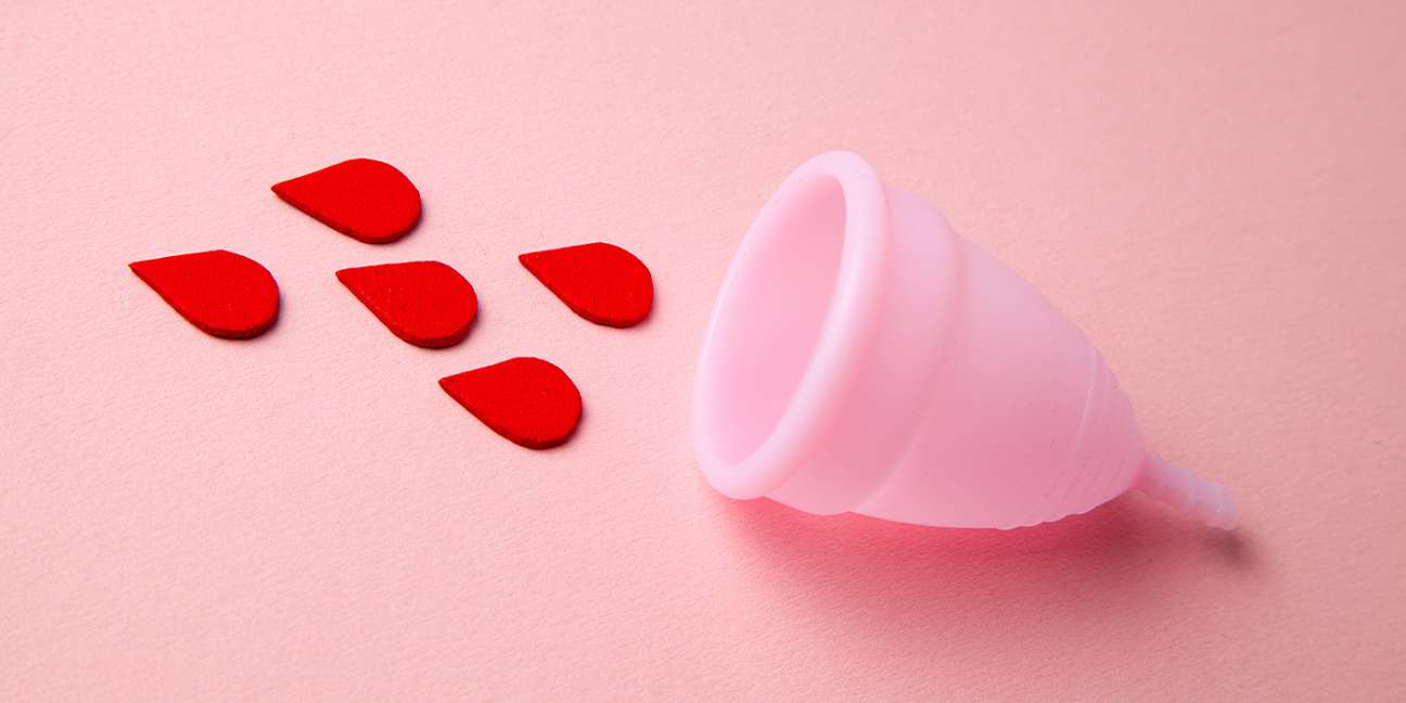Was die Farbe deines Menstruationsblutes wirklich bedeutet!